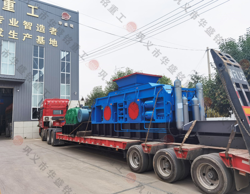 幻影最新官方2PGY1212对辊破碎机机成功发往洛阳