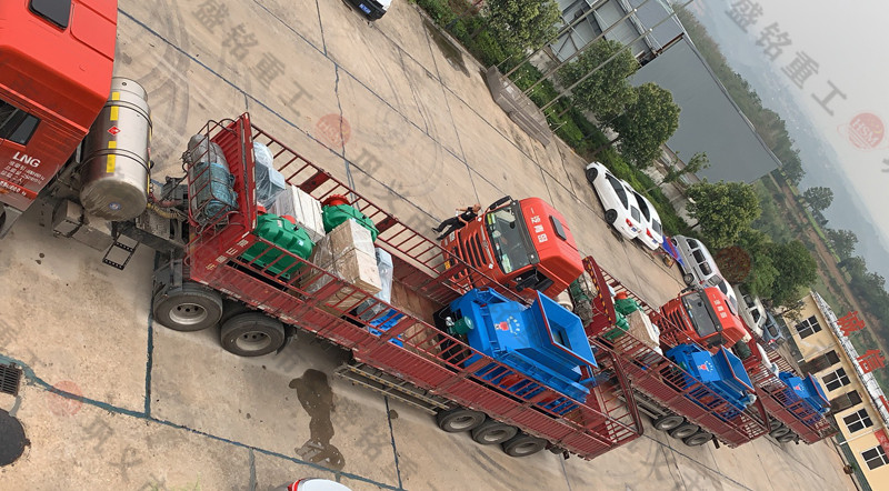 时产100吨对辊破碎机